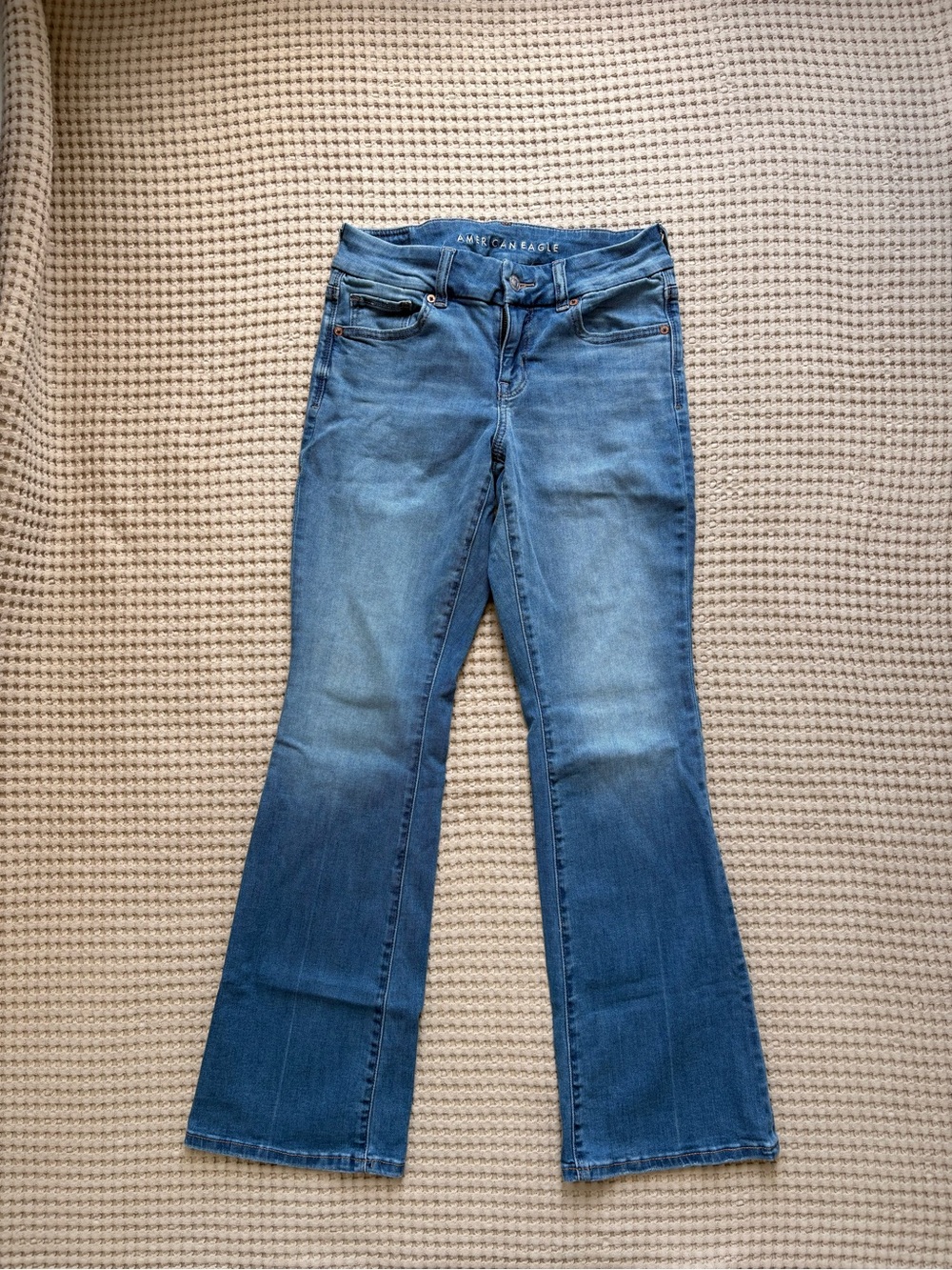 American Eagle Women’s Blue Curvy Kick Boot Jeans